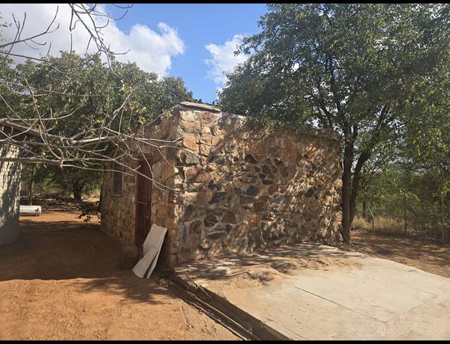 22.40HA FARM FOR SALE IN MOPANE